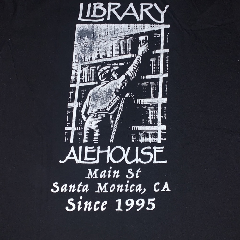 Library Alehouse T-shirt - Picture 4 of 7